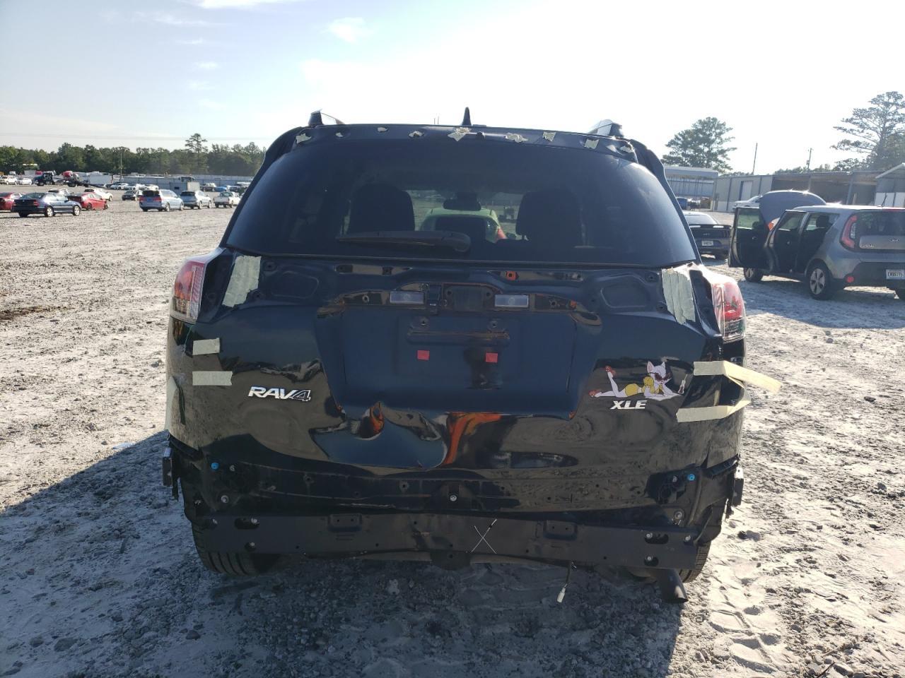2017 TOYOTA RAV4 XLE - Image 6