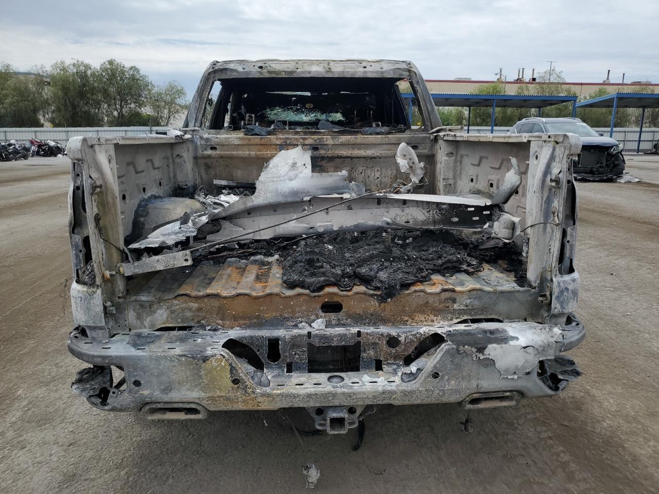 2019 CHEVROLET SILVERADO - Фото 6