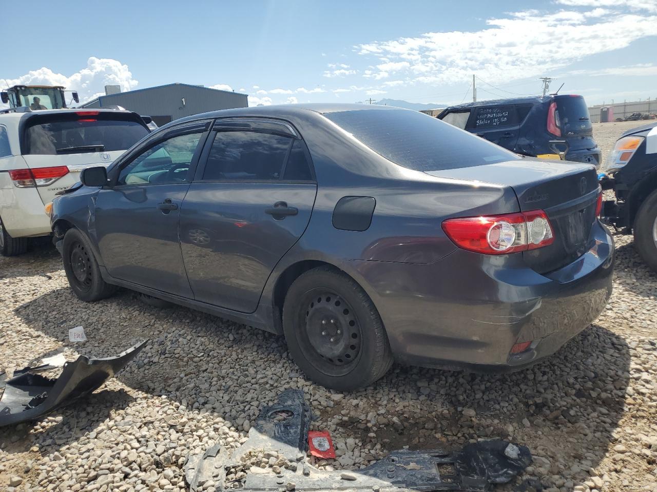 2013 TOYOTA COROLLA BA - Фото 2