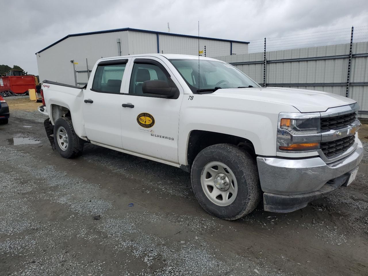 2017 CHEVROLET SILVERADO - Image 4