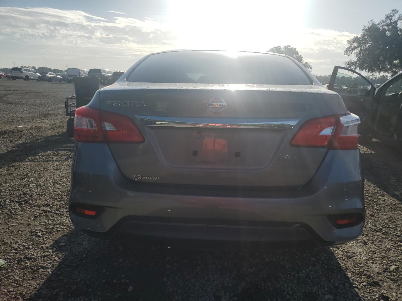 2017 NISSAN SENTRA S - Фото 6