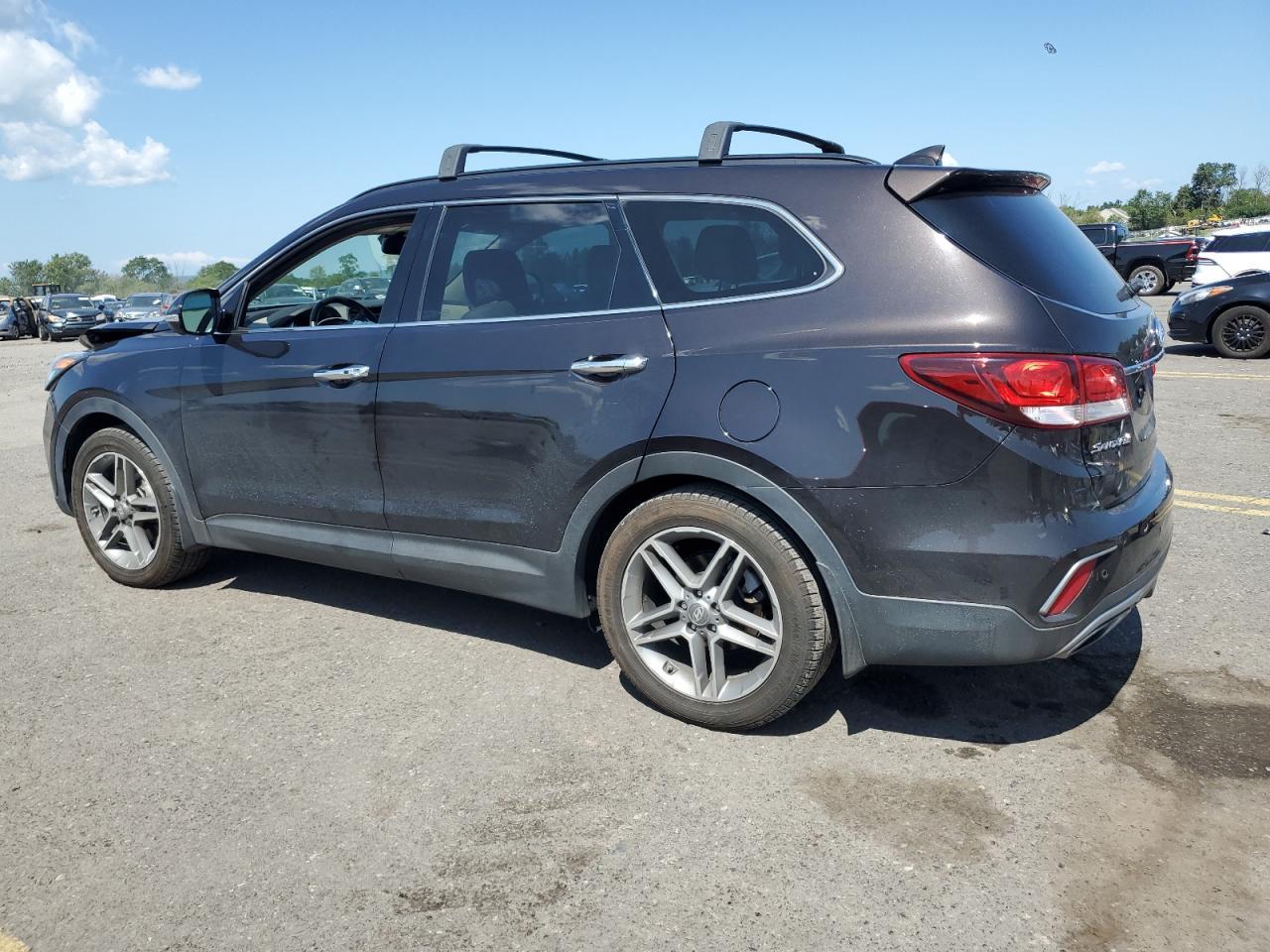 2017 HYUNDAI SANTA FE S - Image 2