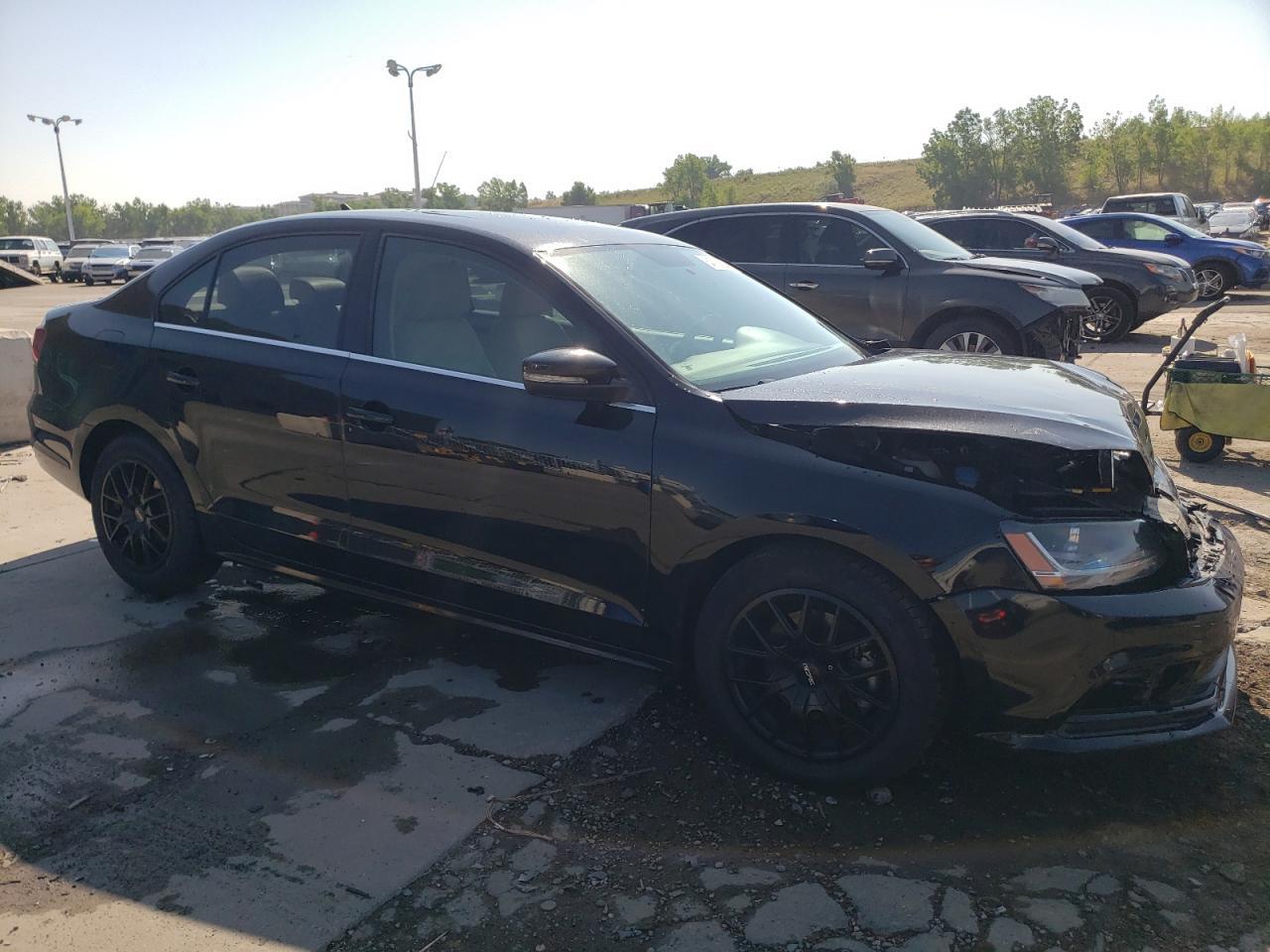 2017 VOLKSWAGEN JETTA SE - Фото 4
