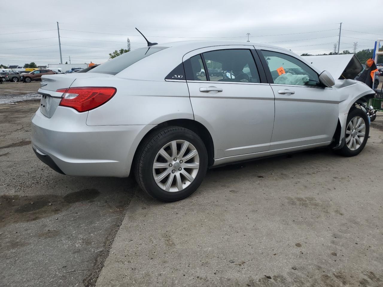 2012 CHRYSLER 200 TOURIN - Image 3