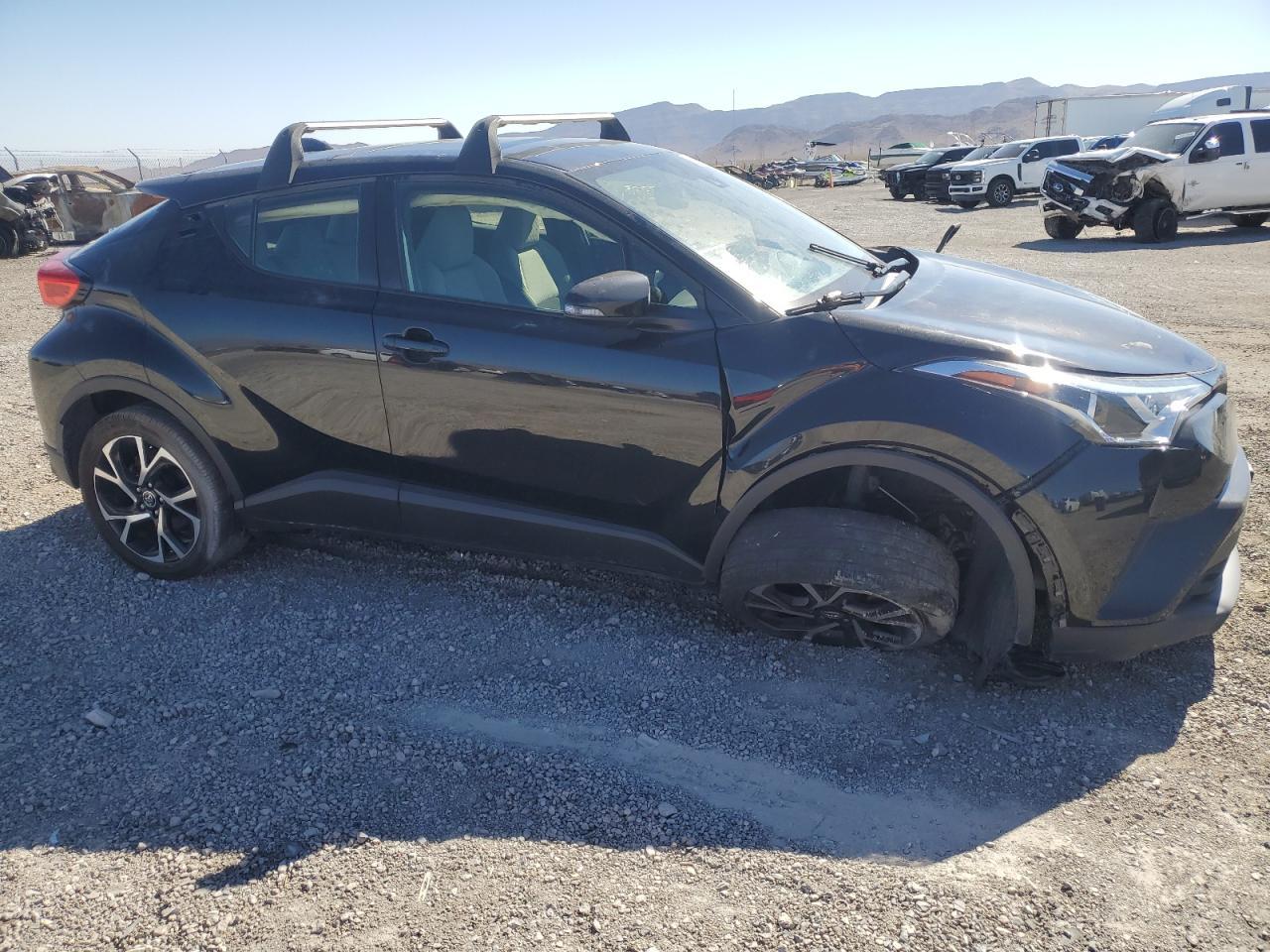 2019 TOYOTA C-HR XLE - Image 4