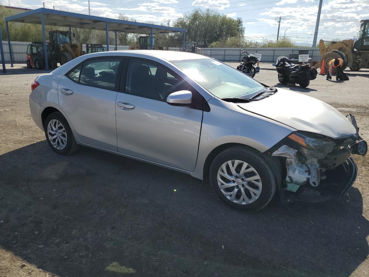 2018 TOYOTA COROLLA L - Фото 4