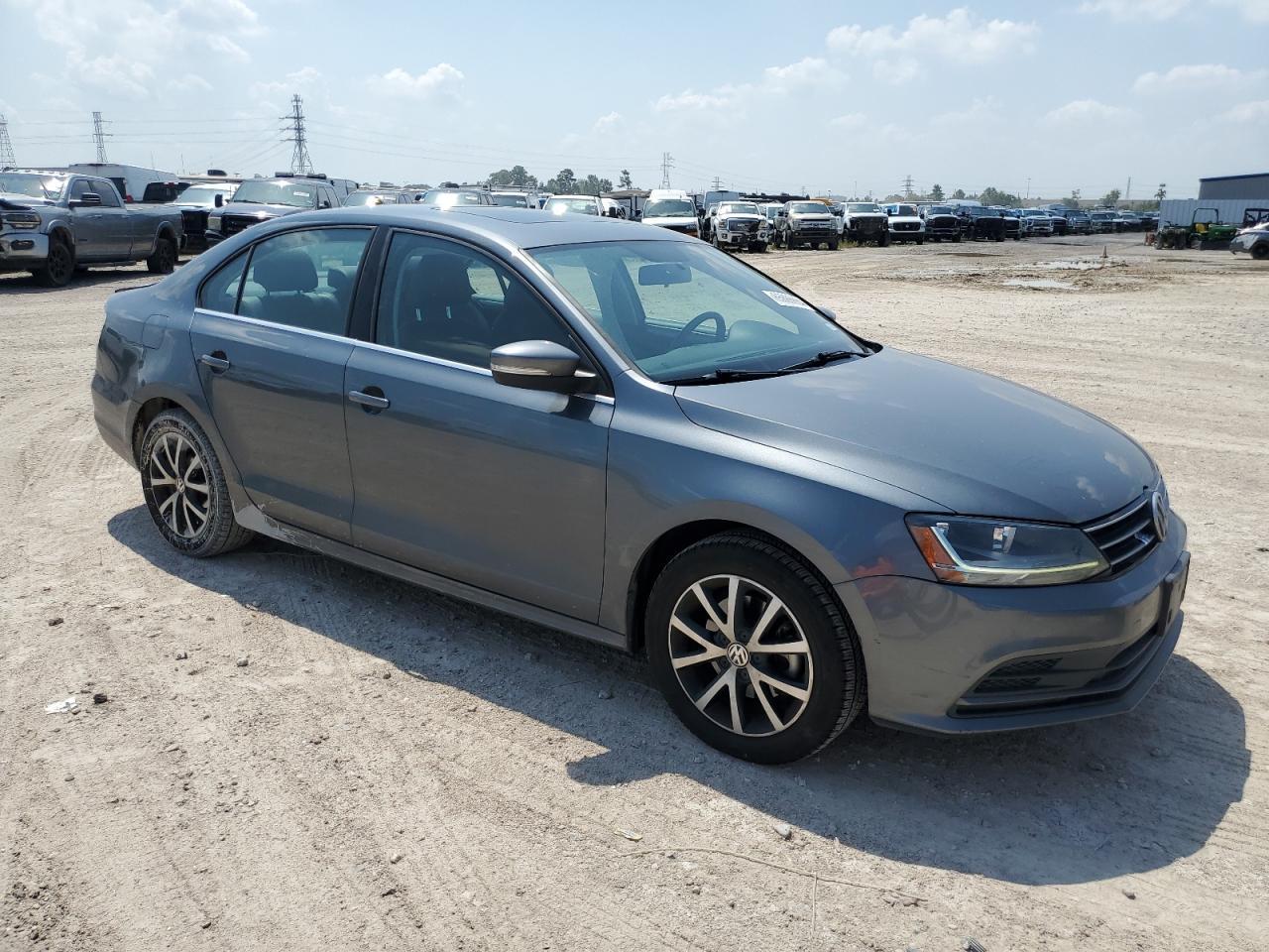 2017 VOLKSWAGEN JETTA SE - Фото 4