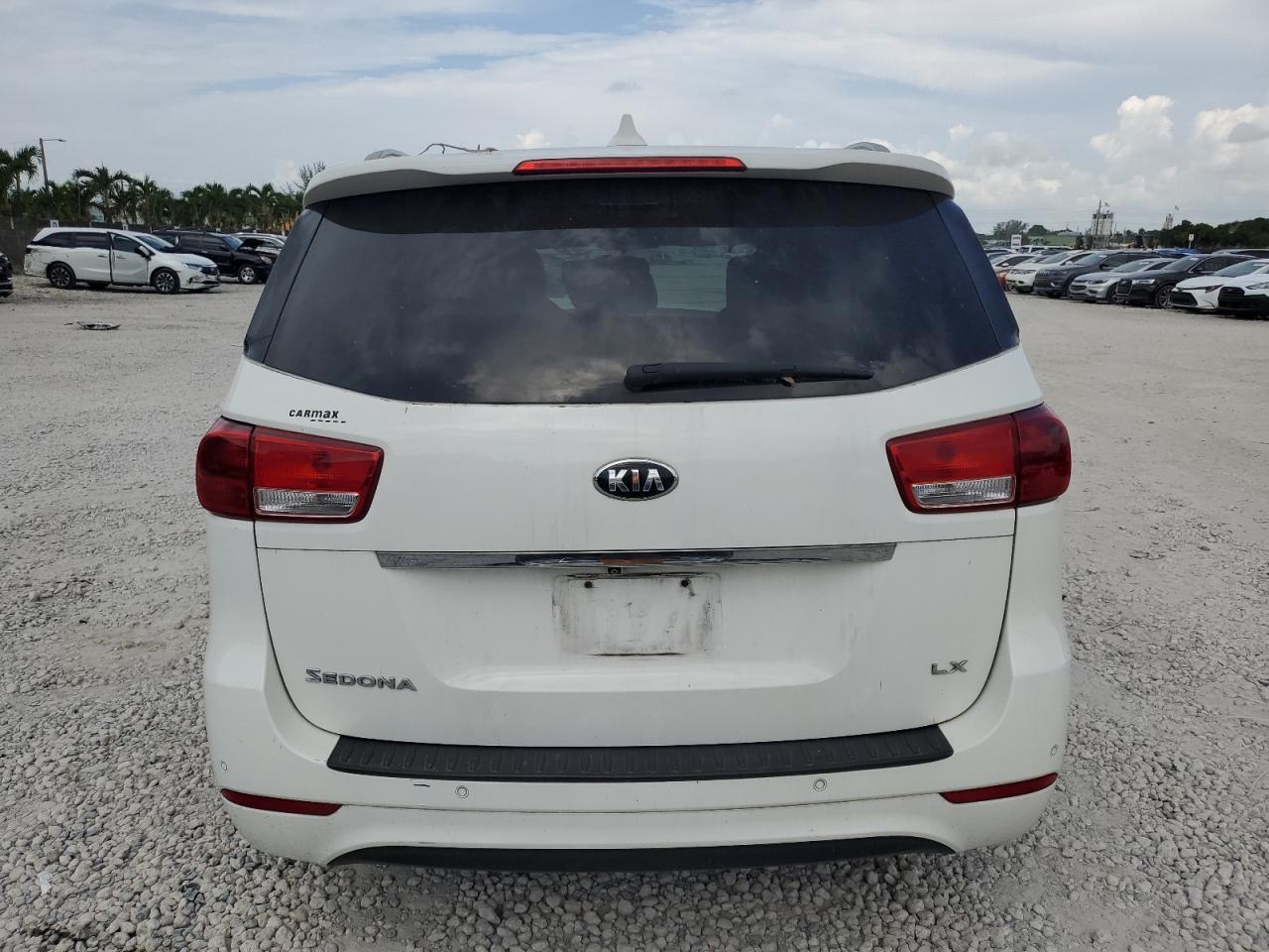 2016 KIA SEDONA LX - Фото 6