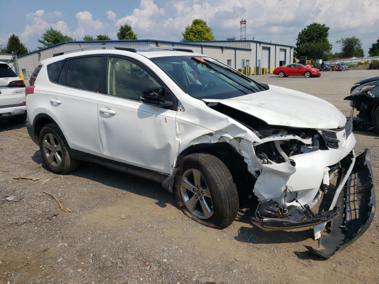 2015 TOYOTA RAV4 XLE - Image 4