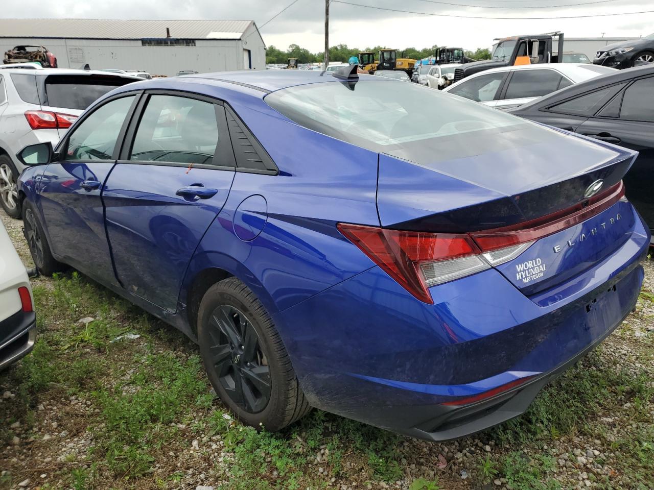 2023 HYUNDAI ELANTRA SE - Фото 2
