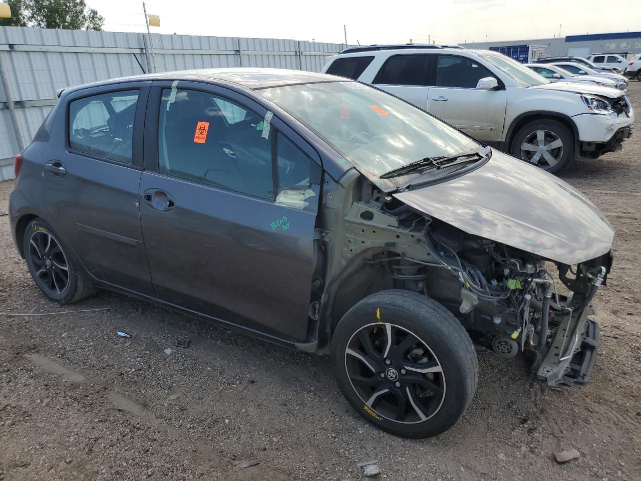 2015 TOYOTA YARIS - Фото 4