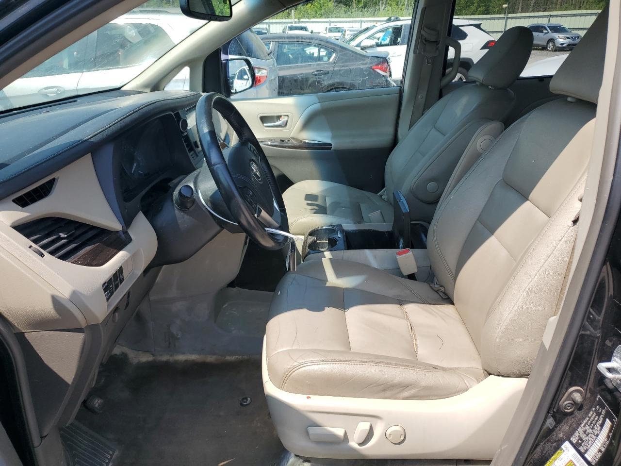 2015 TOYOTA SIENNA XLE - Фото 7