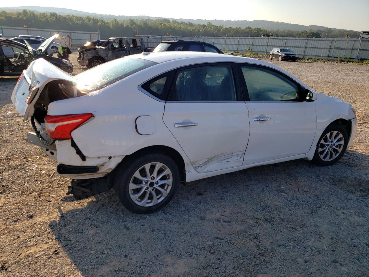 2016 NISSAN SENTRA S - Фото 3