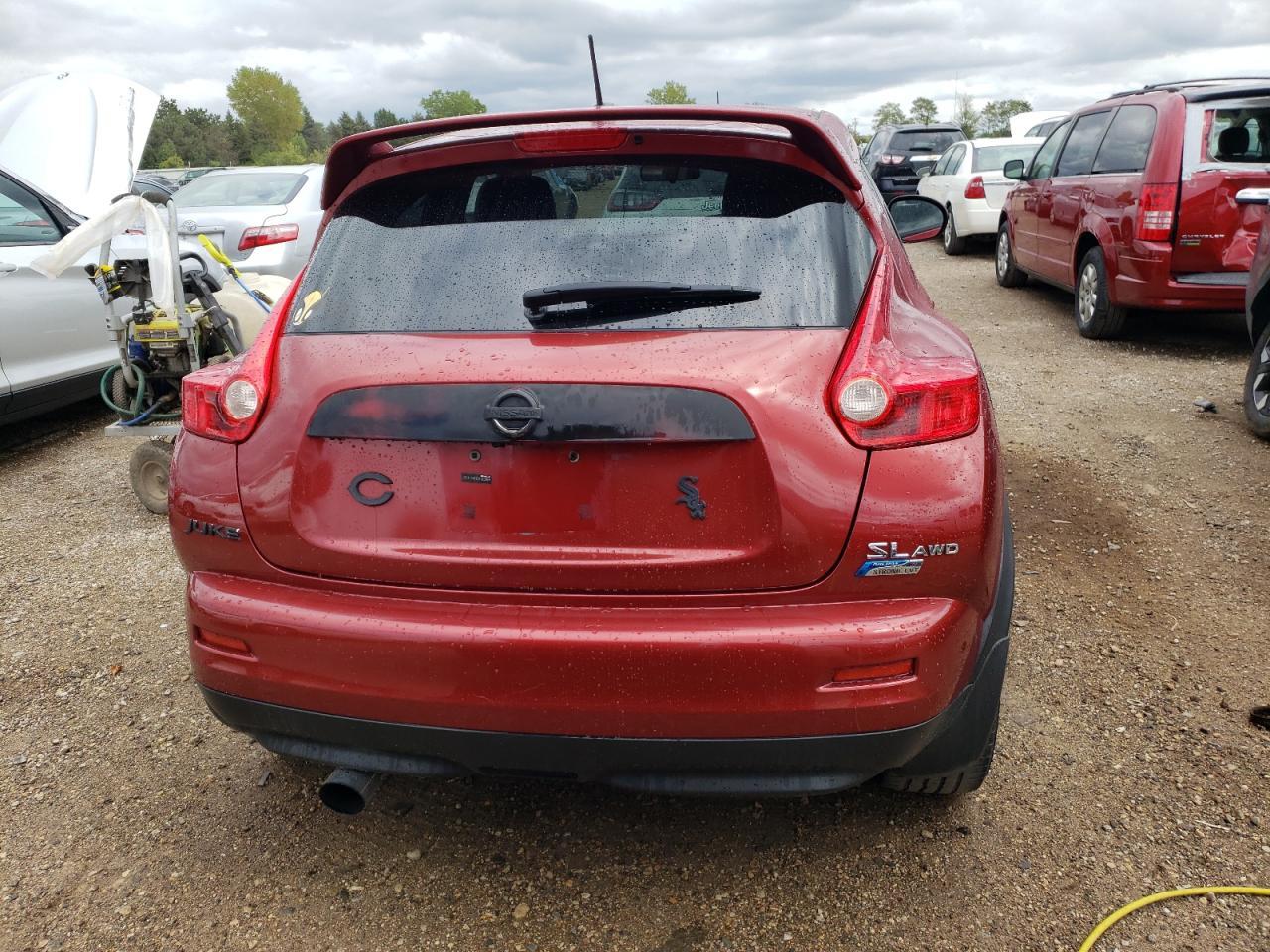 2011 NISSAN JUKE S - Фото 6