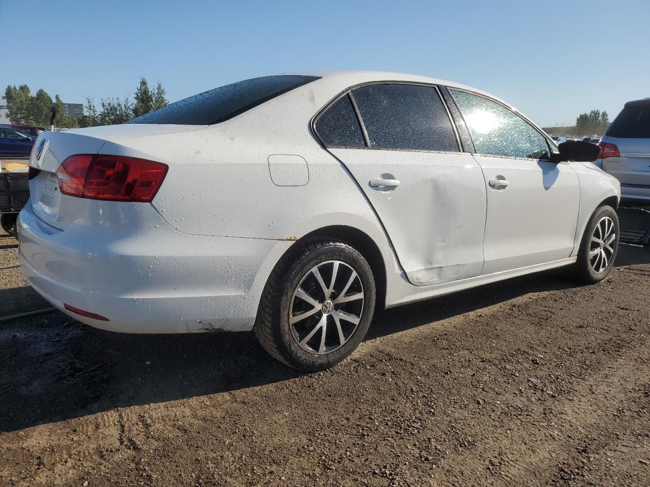 2013 VOLKSWAGEN JETTA BASE - Image 3