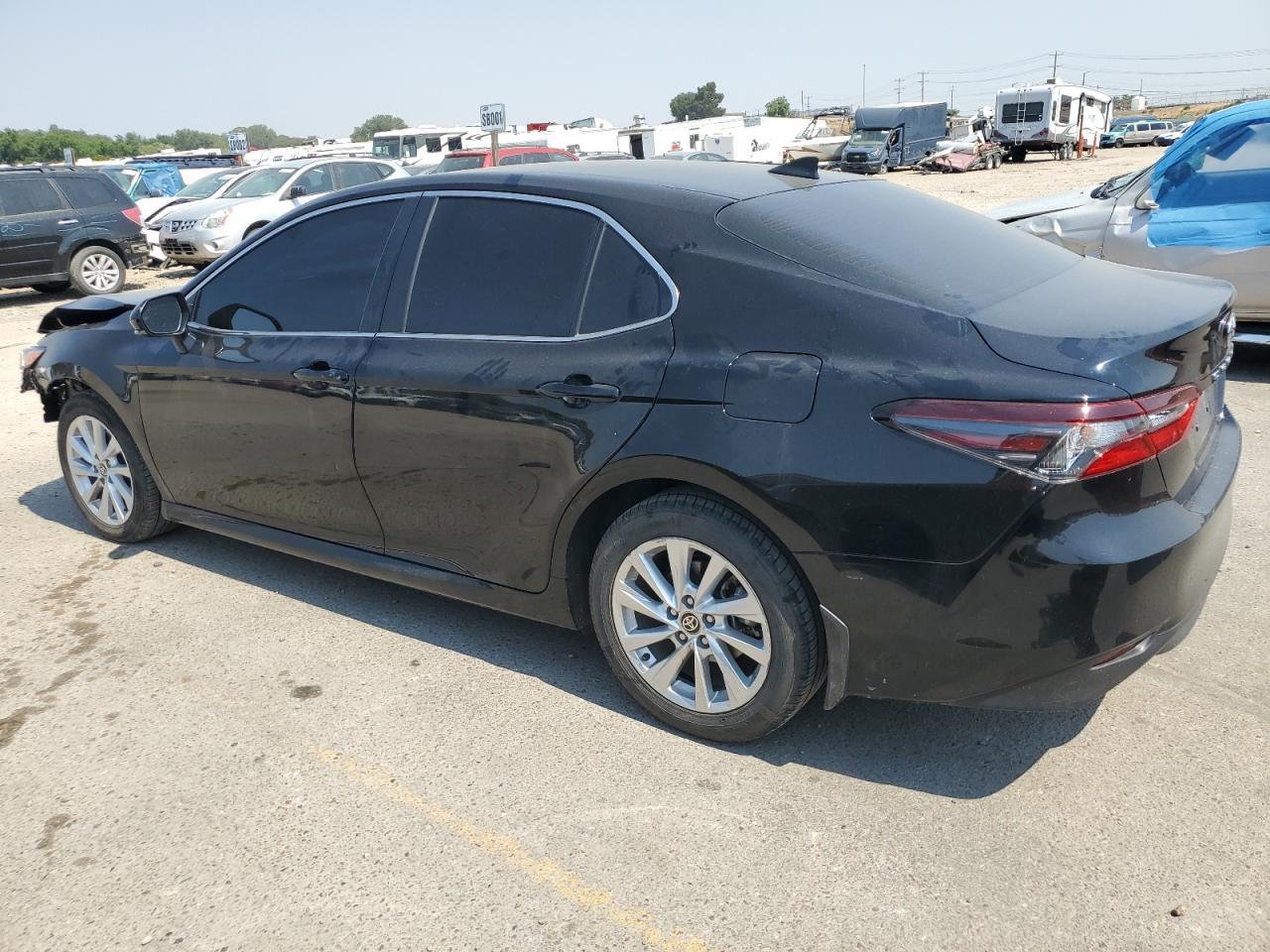 2023 TOYOTA CAMRY LE - Фото 2
