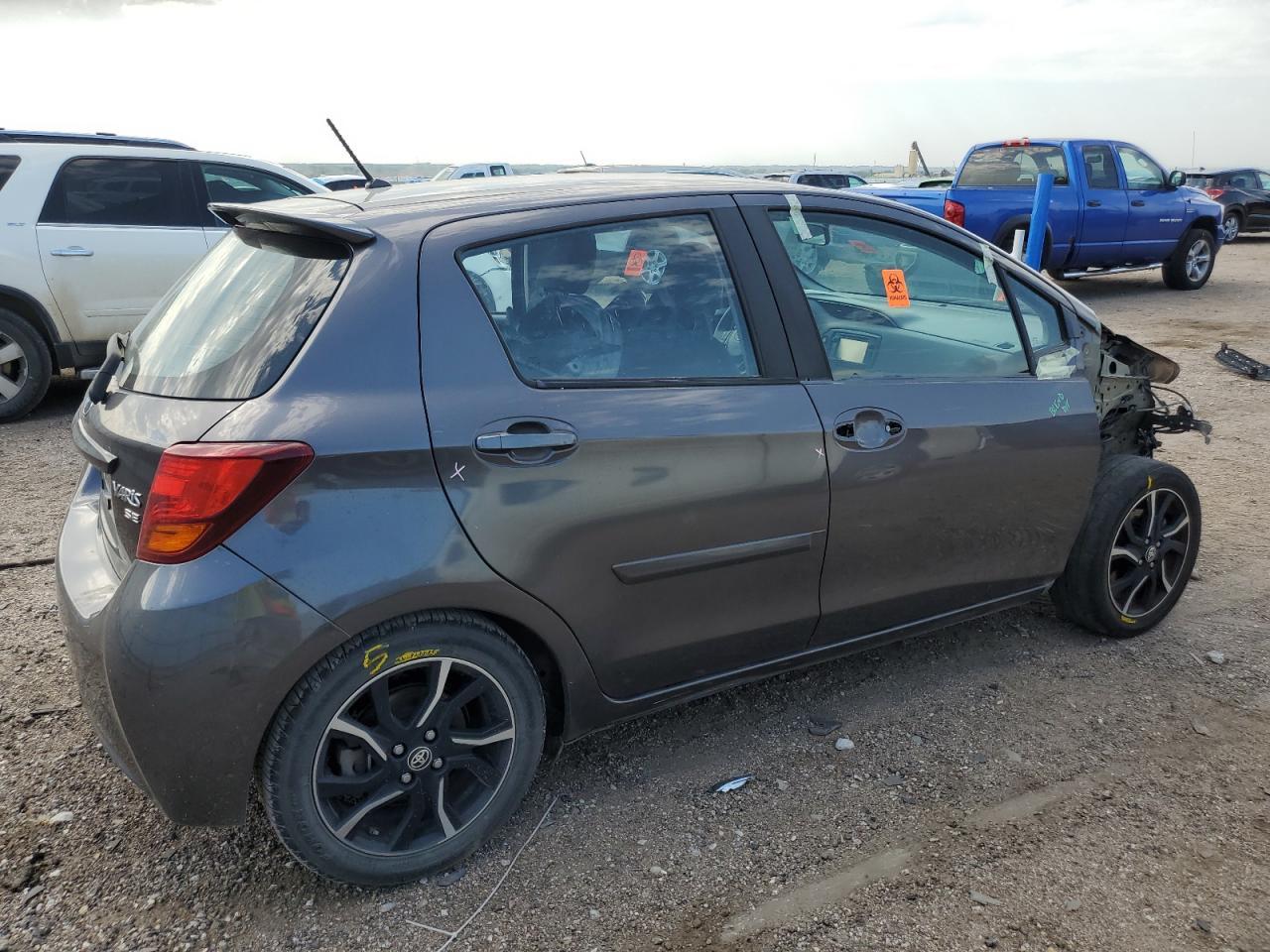 2015 TOYOTA YARIS - Фото 3