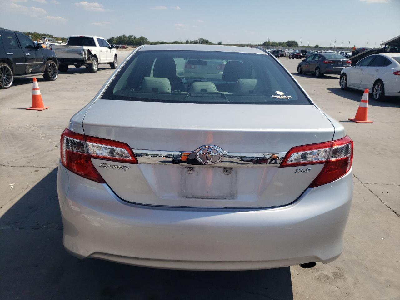 2014 TOYOTA CAMRY L - Image 6
