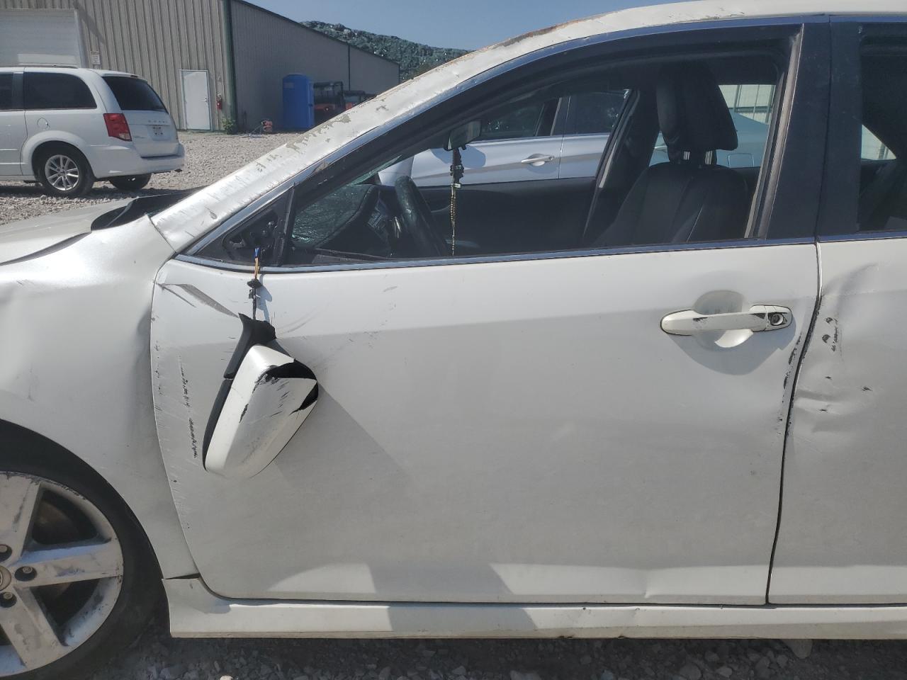 2014 TOYOTA CAMRY L - Image 7
