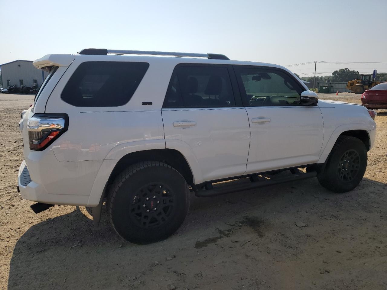 2024 TOYOTA 4RUNNER SR - Фото 3