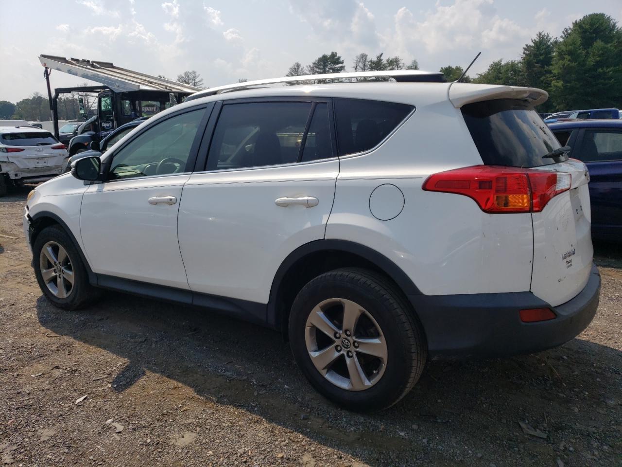 2015 TOYOTA RAV4 XLE - Image 2
