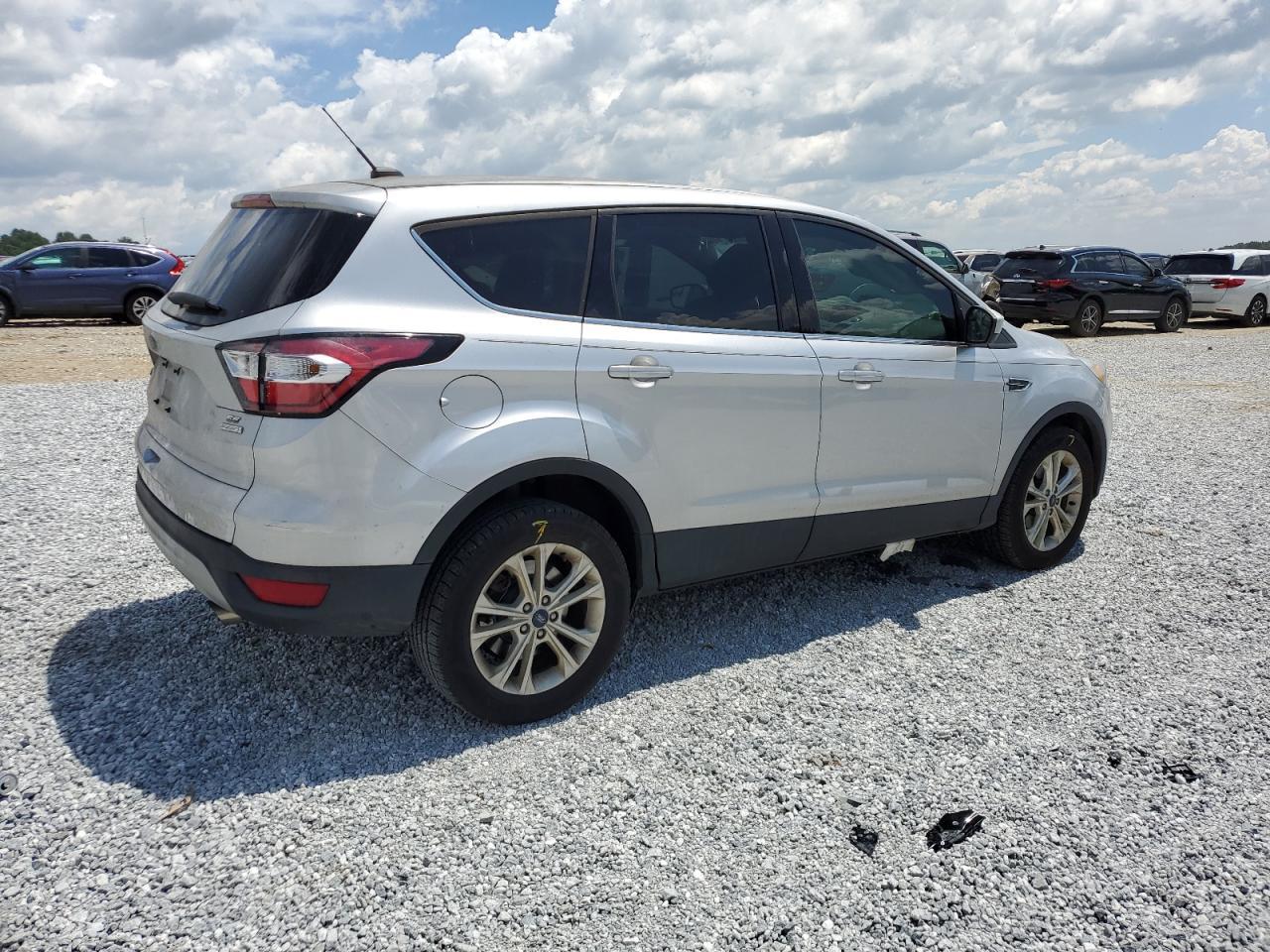 2017 FORD ESCAPE SE - Фото 3
