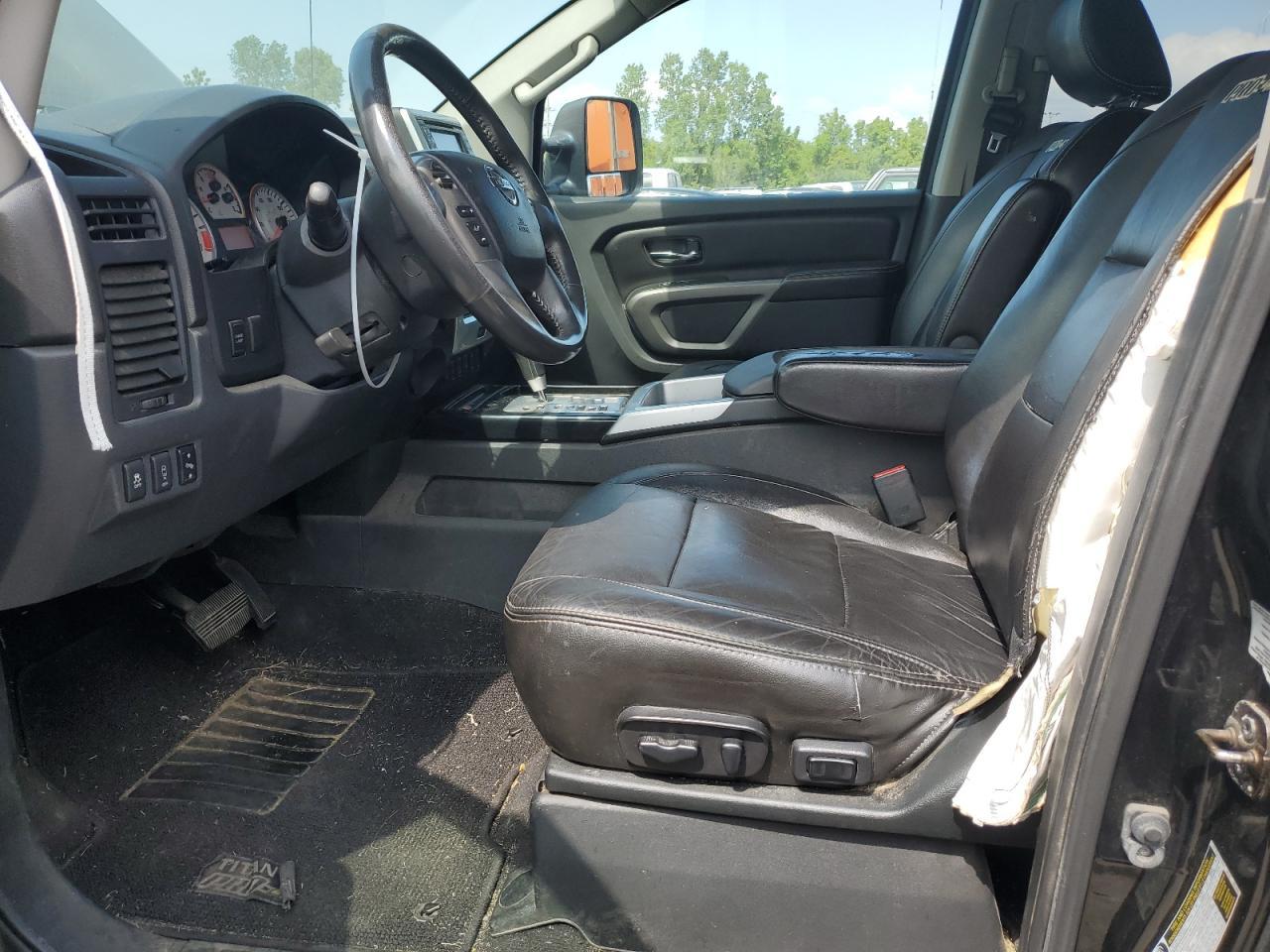 2015 NISSAN TITAN S - Фото 7