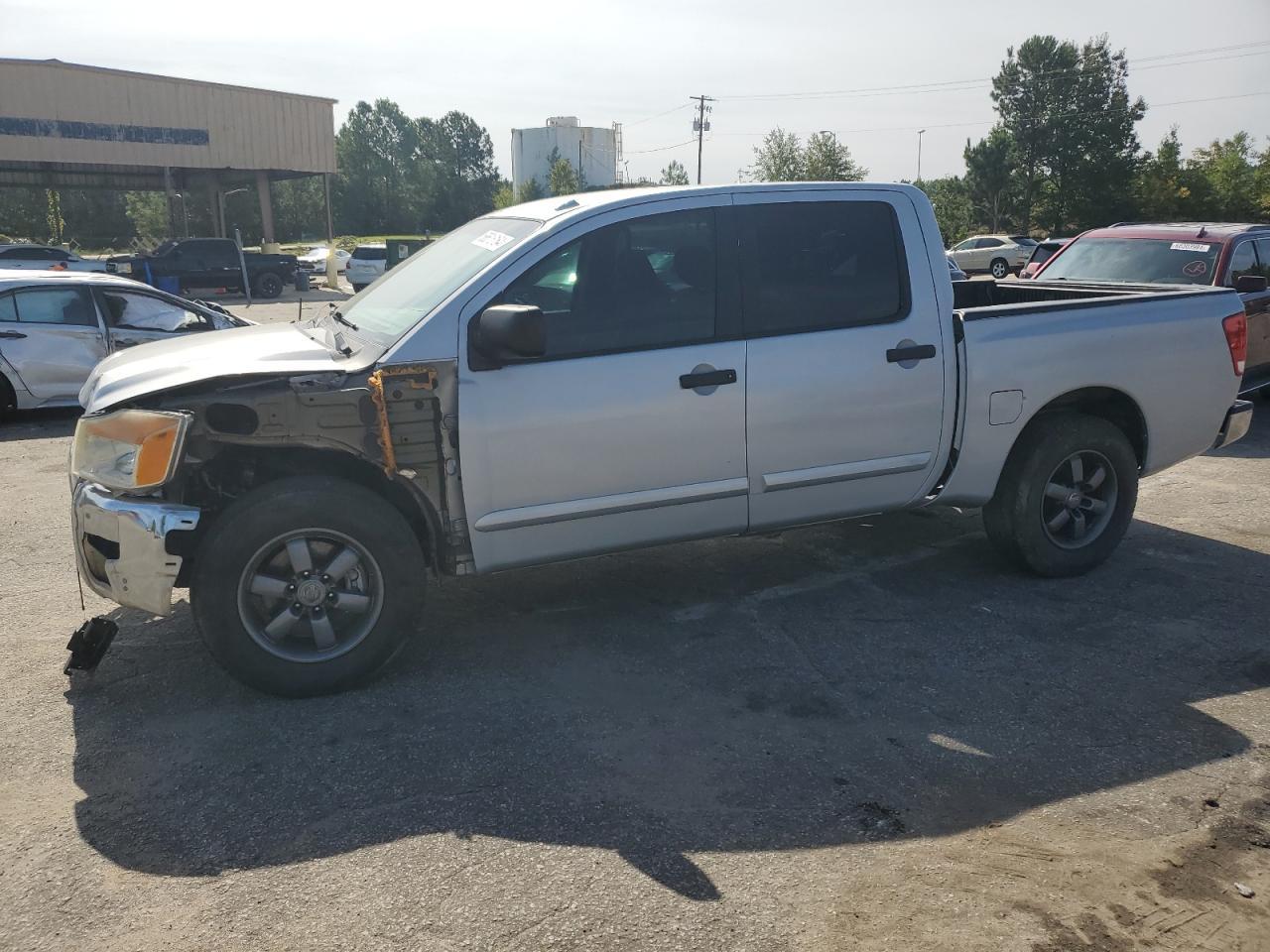 2013 NISSAN TITAN S