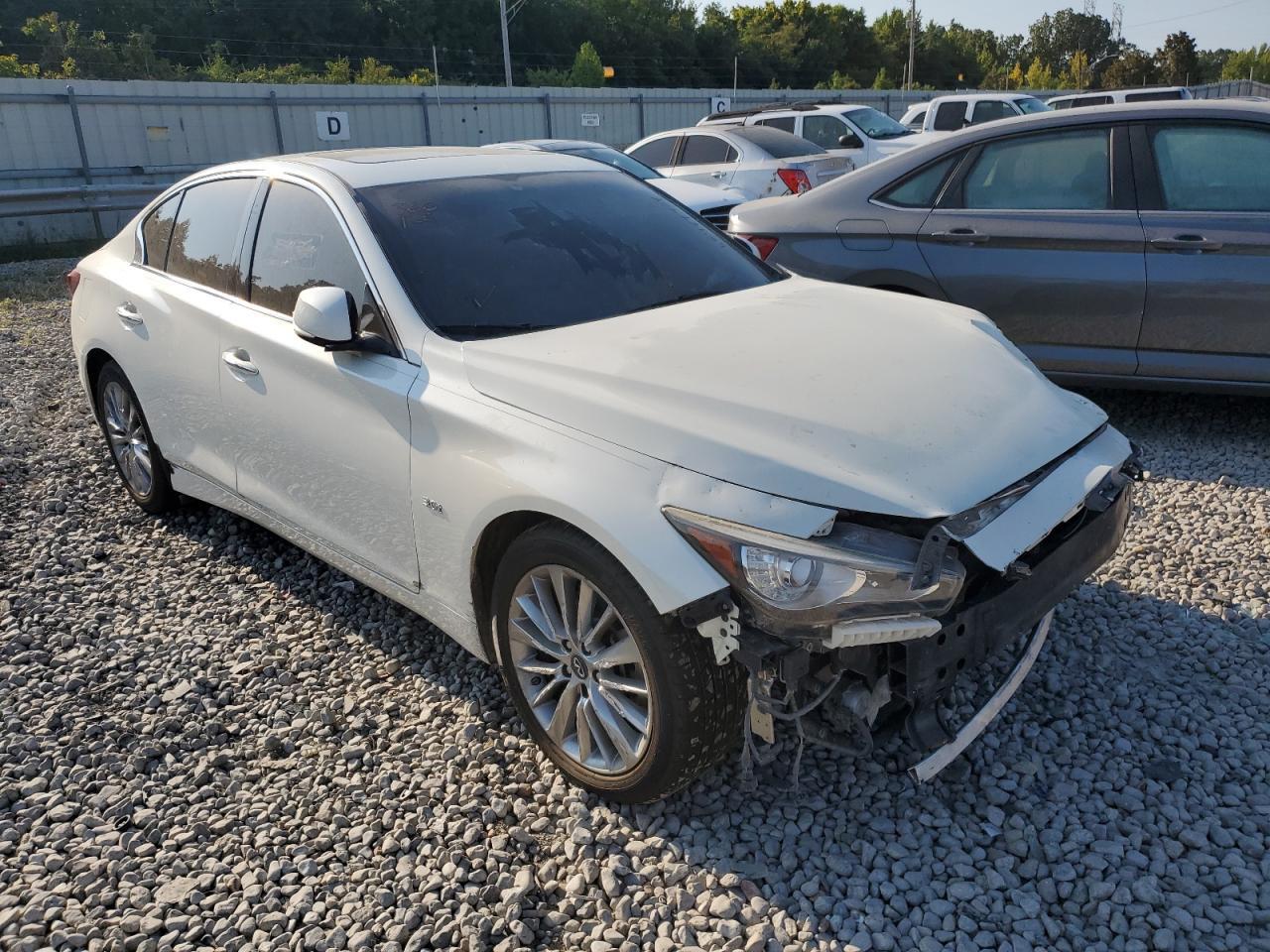 2018 INFINITI Q50 LUXE - Image 4