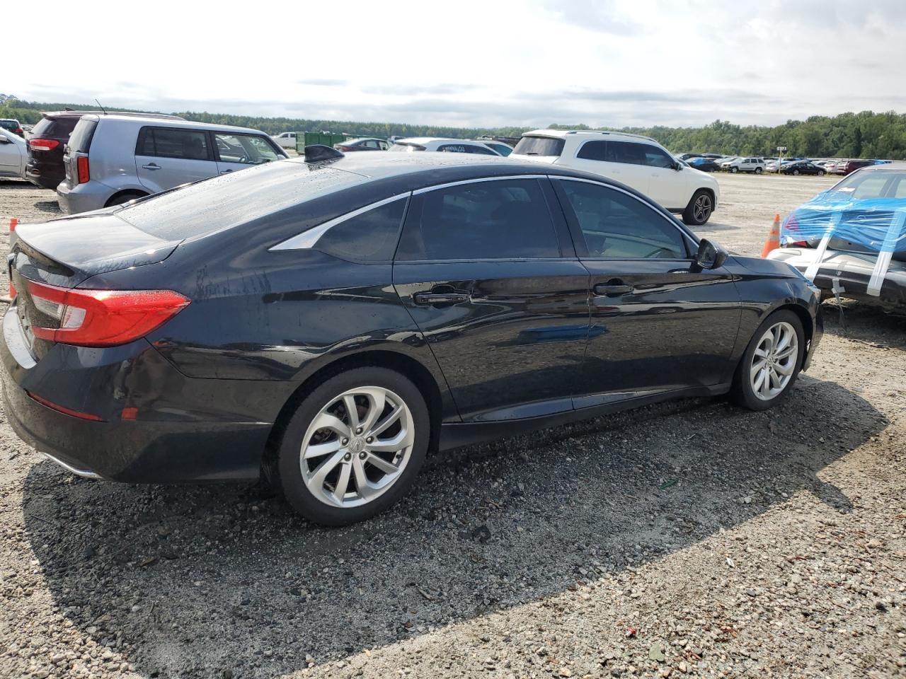 2018 HONDA ACCORD LX - Image 3