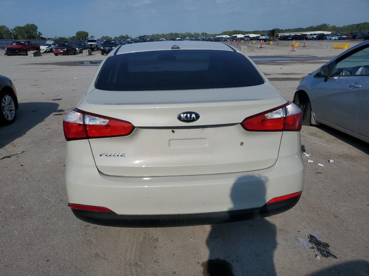 2015 KIA FORTE LX - Фото 6