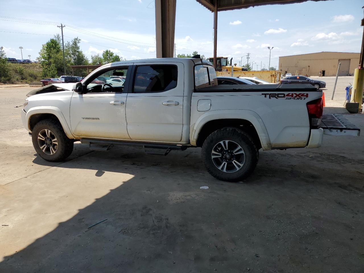2017 TOYOTA TACOMA DOU - Фото 2