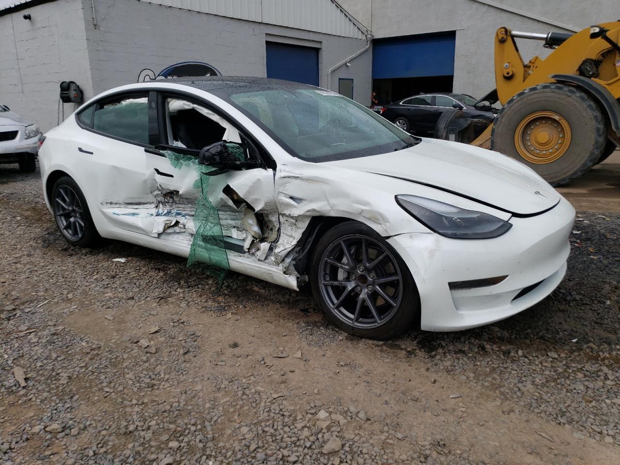 2022 TESLA MODEL 3 - Image 4