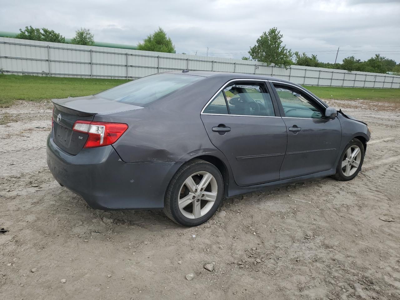 2014 TOYOTA CAMRY L - Image 3