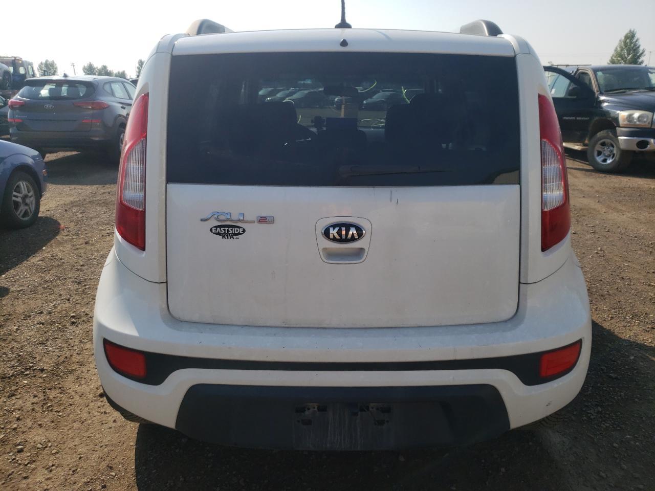 2013 KIA SOUL + - Image 6