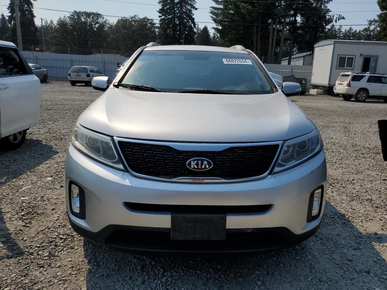 2015 KIA SORENTO LX - Image 5