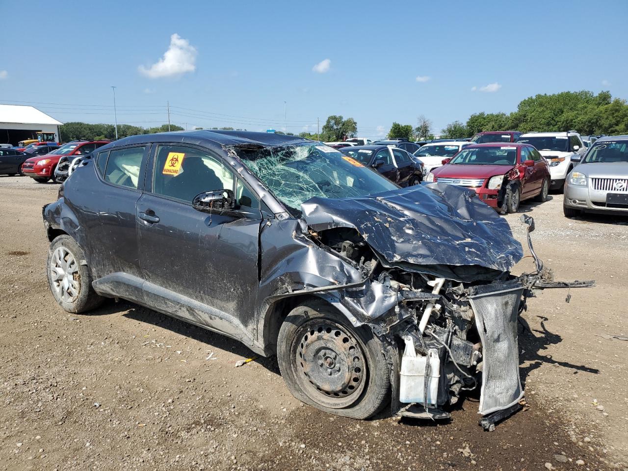 2019 TOYOTA C-HR XLE - Image 4