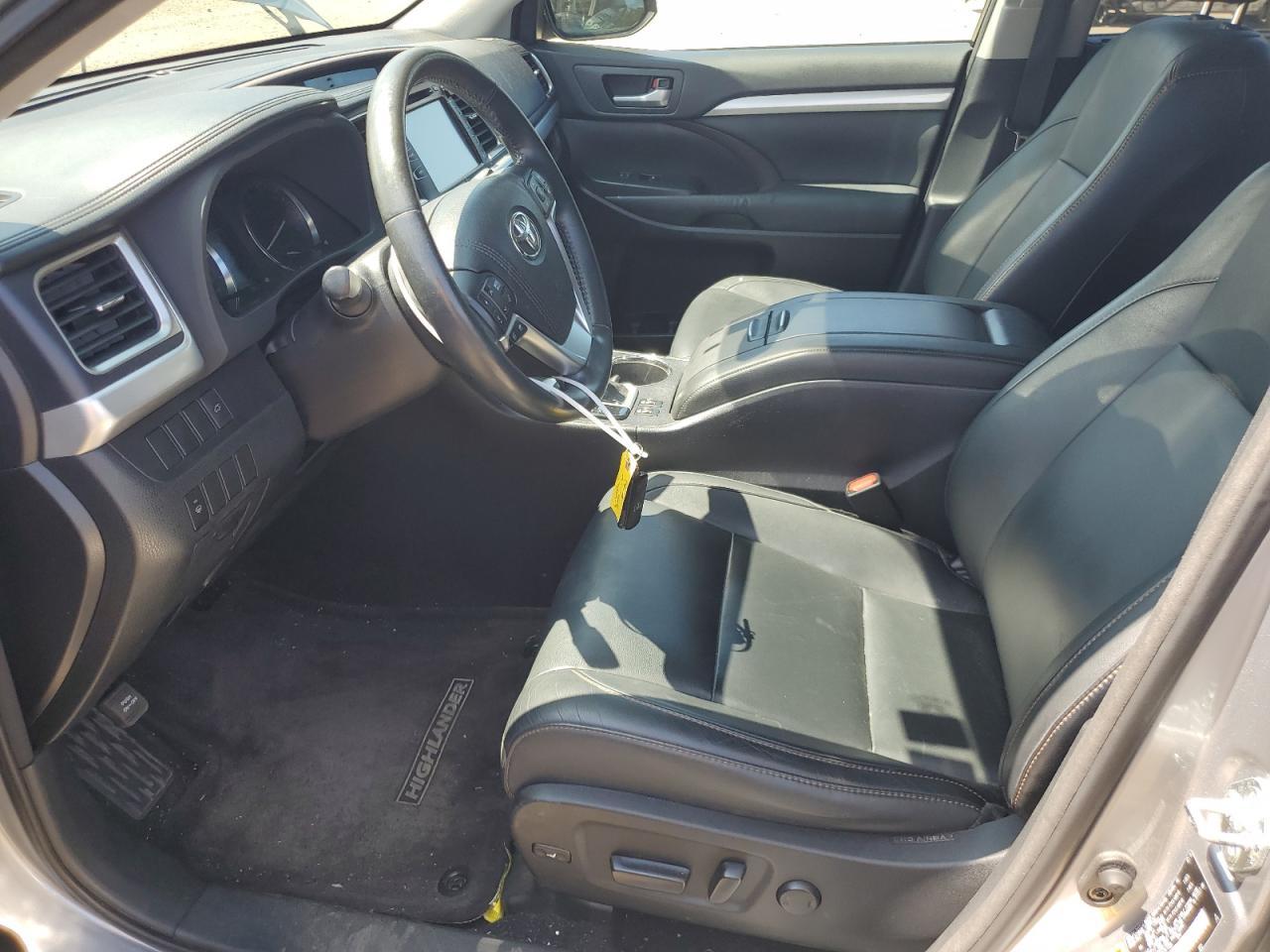 2015 TOYOTA HIGHLANDER - Фото 7
