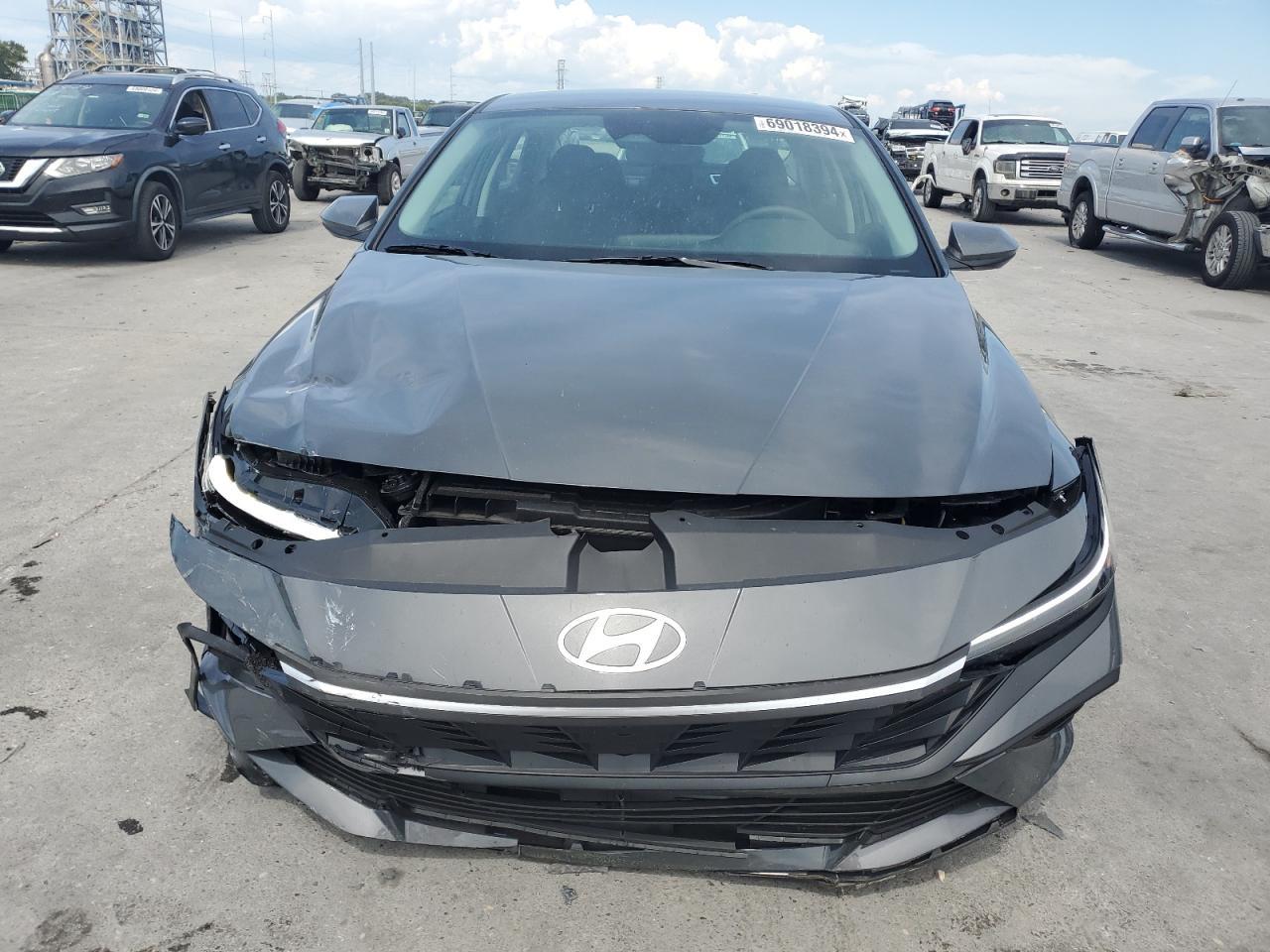 2024 HYUNDAI ELANTRA SE - Фото 5