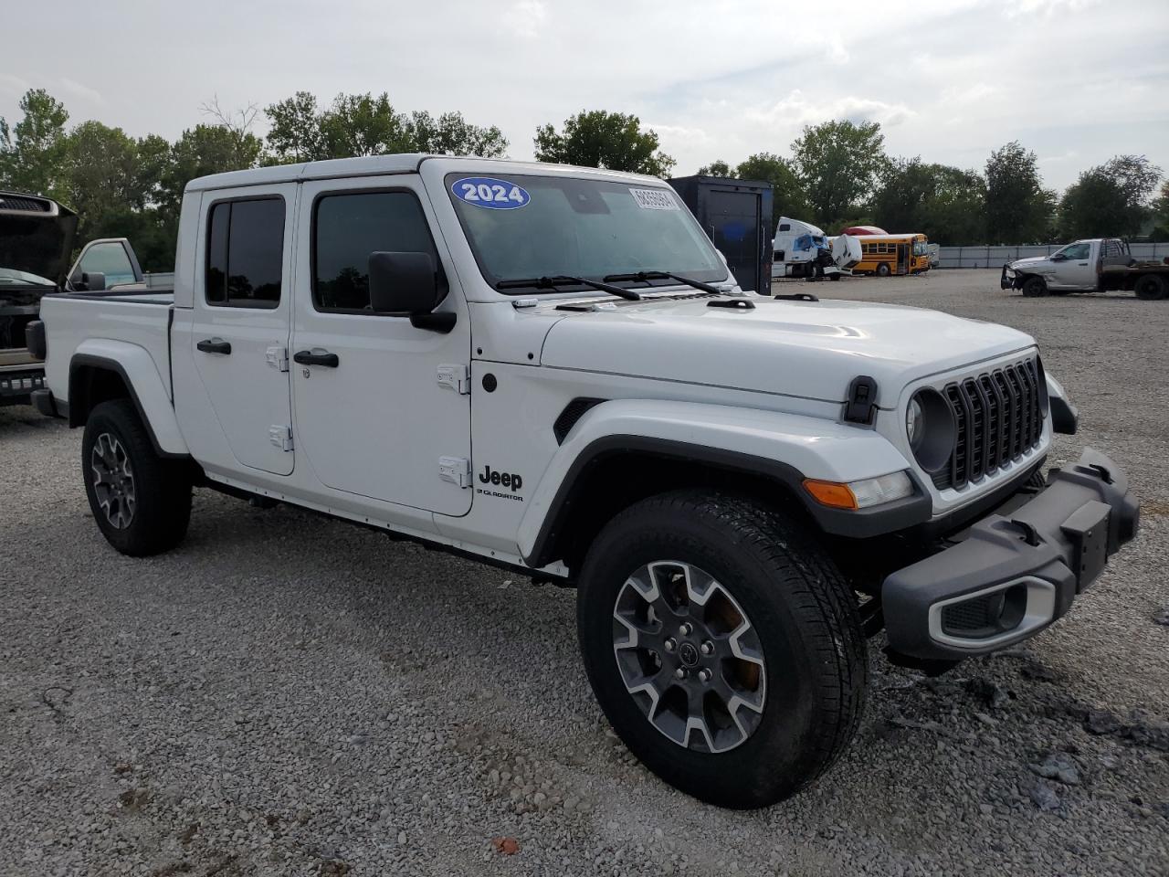 2024 JEEP GLADIATOR - Image 4
