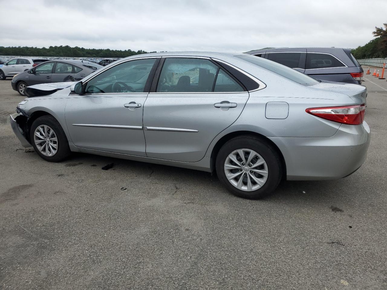 2016 TOYOTA CAMRY LE - Фото 2