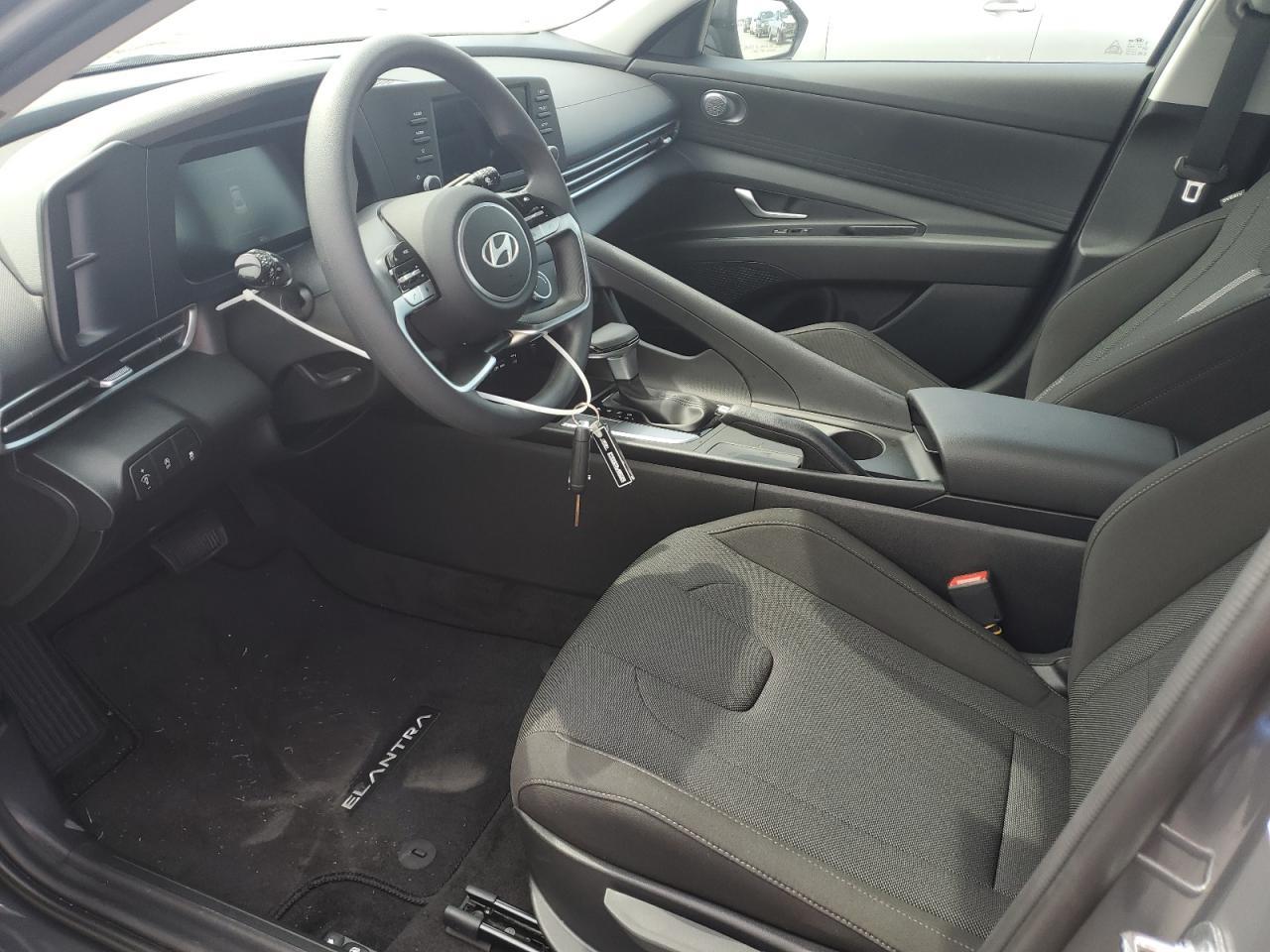 2024 HYUNDAI ELANTRA SE - Фото 7