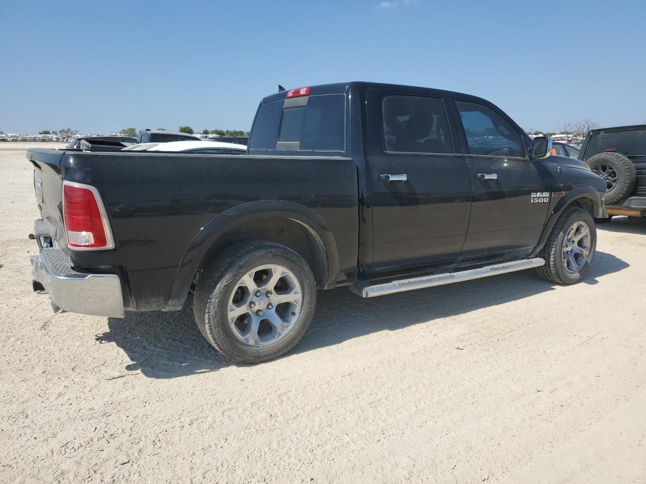 2015 RAM 1500 LARAM - Фото 3