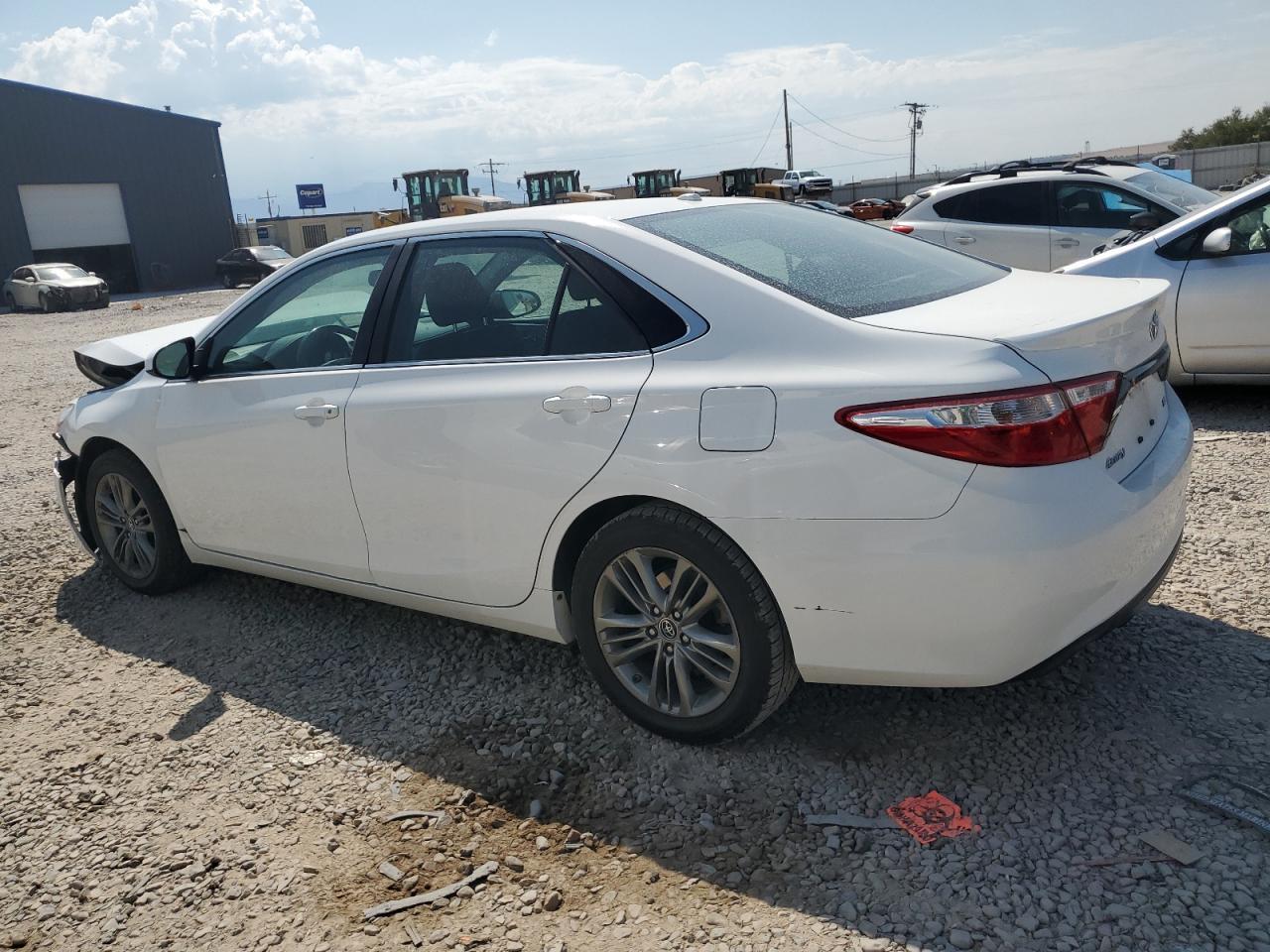 2016 TOYOTA CAMRY LE - Фото 2