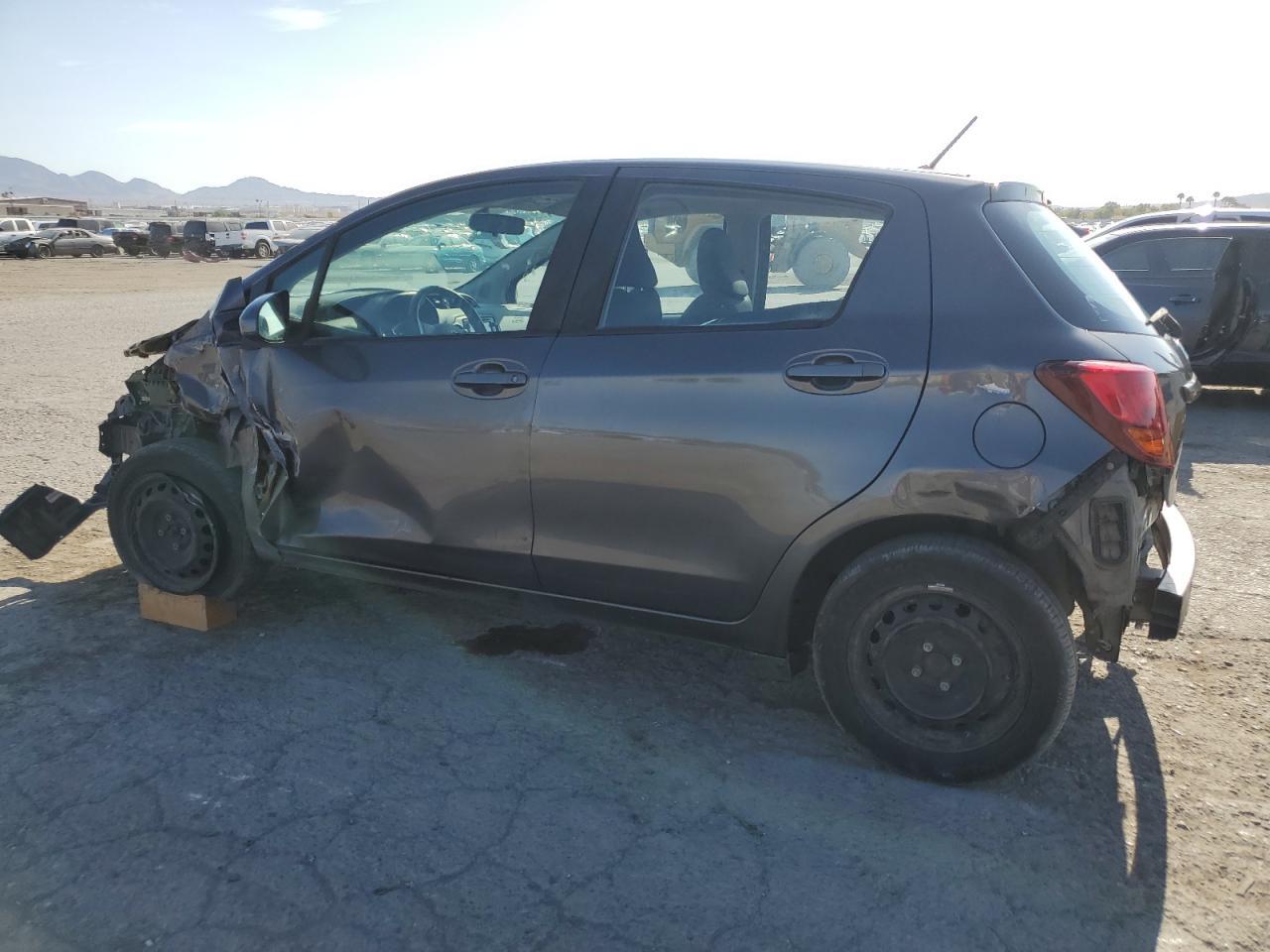 2016 TOYOTA YARIS L - Фото 2