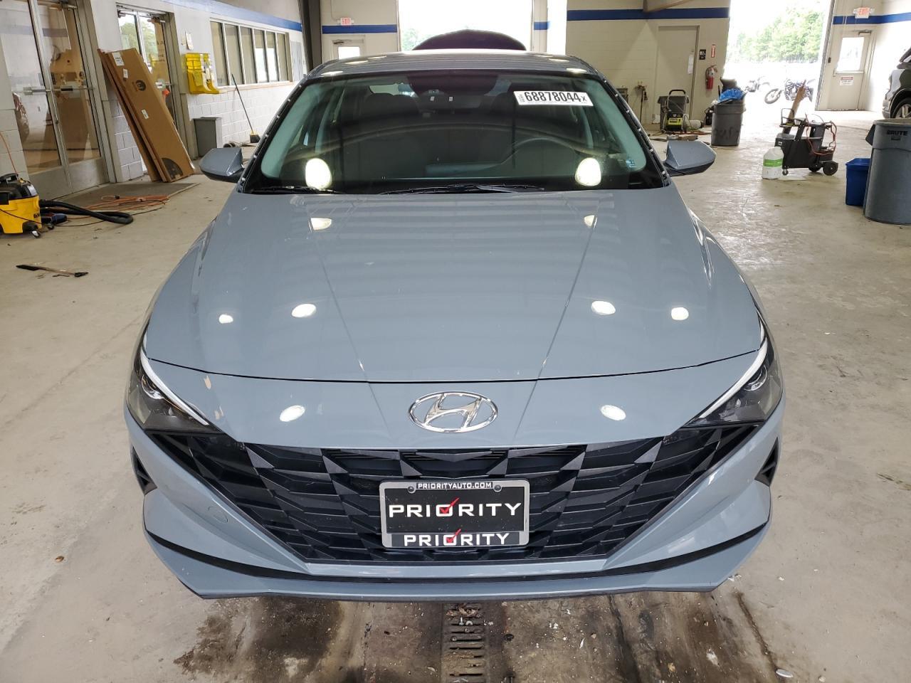 2023 HYUNDAI ELANTRA SE - Фото 5
