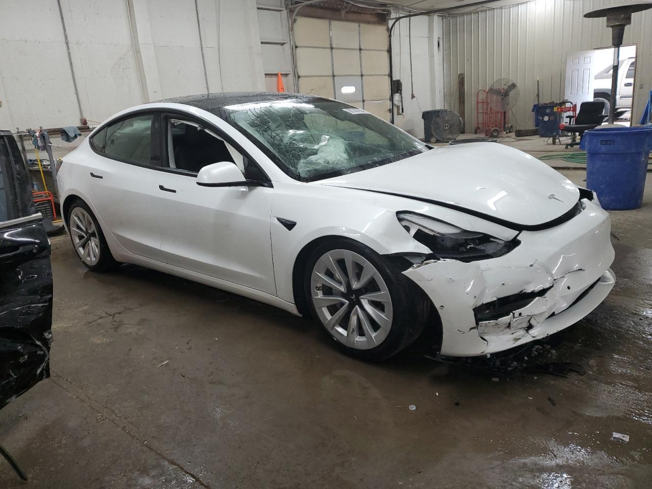 2021 TESLA MODEL 3 - Фото 4