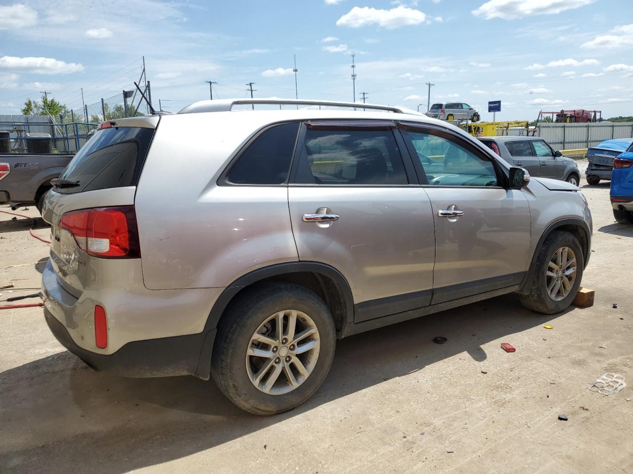 2015 KIA SORENTO LX - Фото 3