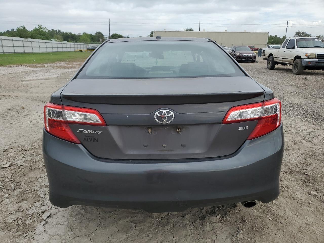 2014 TOYOTA CAMRY L - Image 6