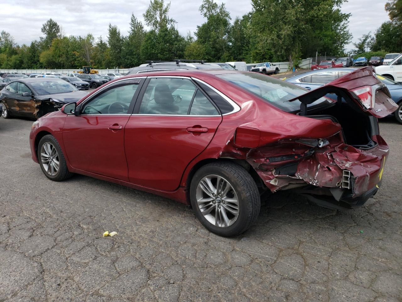 2017 TOYOTA CAMRY LE - Фото 2